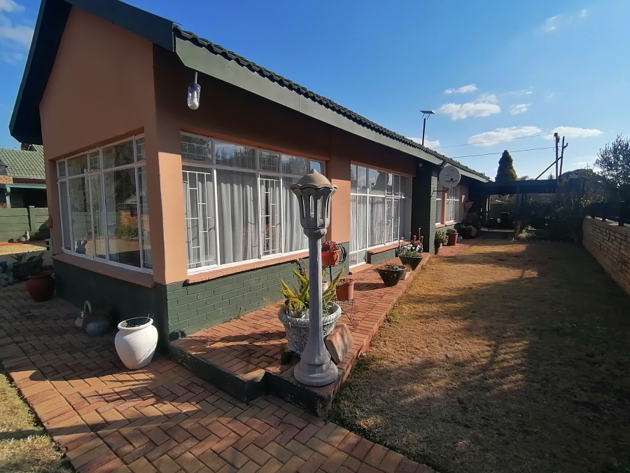 3 Bedroom Property for Sale in Stilfontein Ext 4 North West